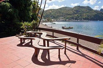 Still Beach House Hotel Soufriere Exterior photo