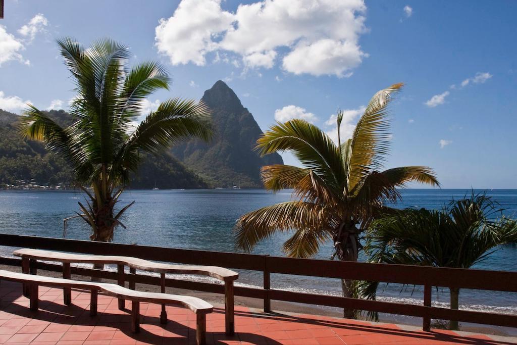 Still Beach House Hotel Soufriere Exterior photo